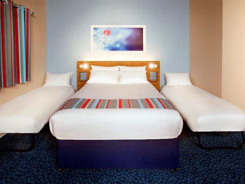Travelodge Birmingham Central Broadway Plaza Экстерьер фото