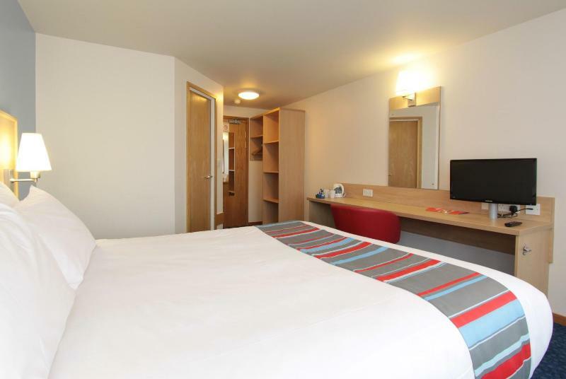 Travelodge Birmingham Central Broadway Plaza Экстерьер фото