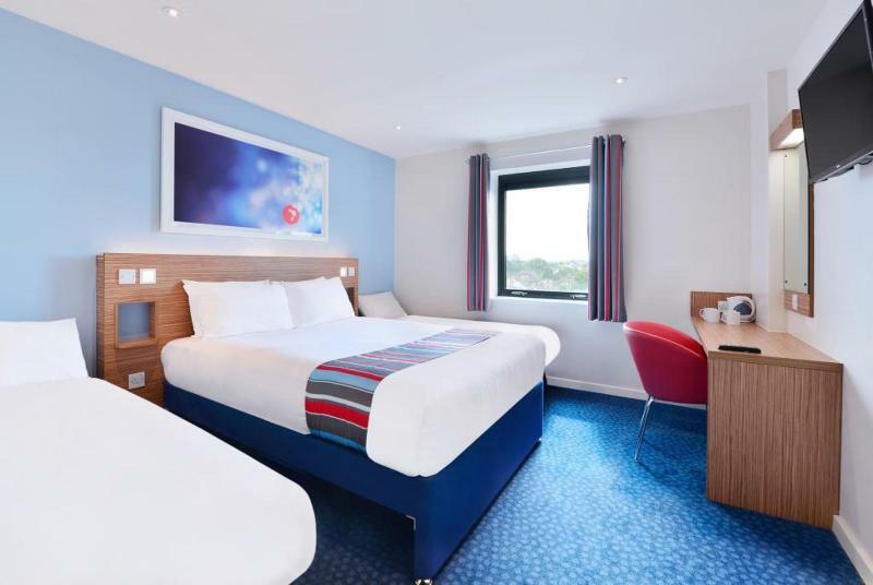 Travelodge Birmingham Central Broadway Plaza Экстерьер фото