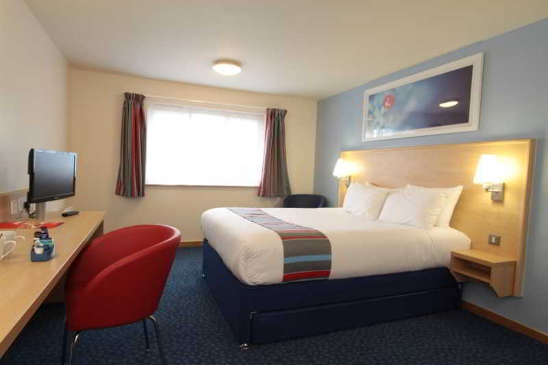 Travelodge Birmingham Central Broadway Plaza Экстерьер фото