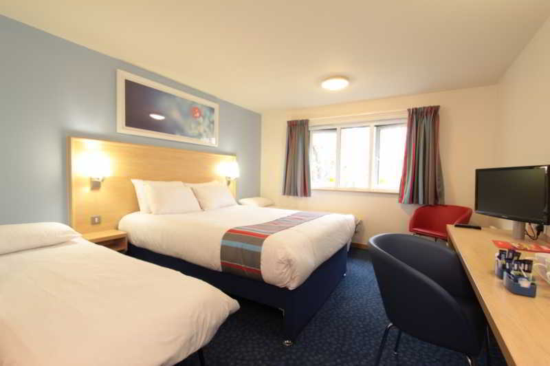 Travelodge Birmingham Central Broadway Plaza Экстерьер фото